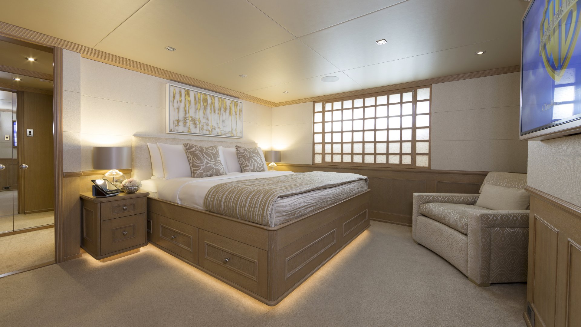 Yacht 'AMARA', Feadship | CHARTERWORLD Luxury Superyacht Charters